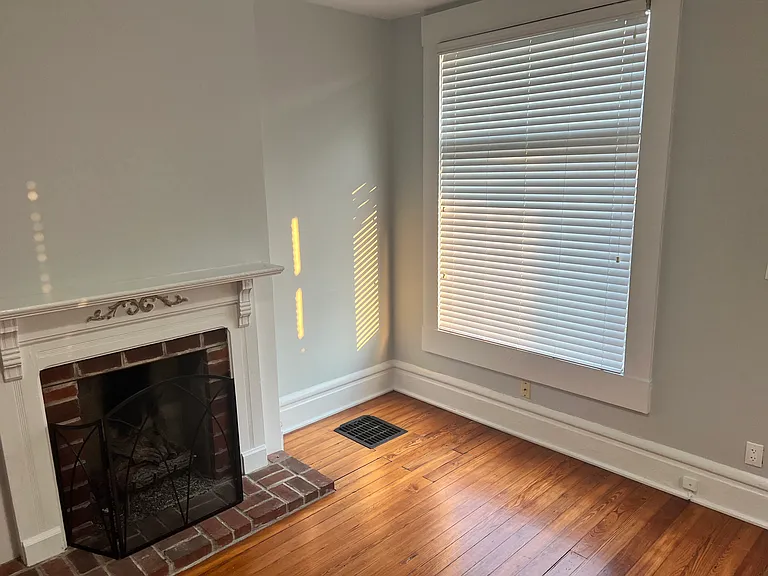 143 E 4th Ave #143 — Photo 8
