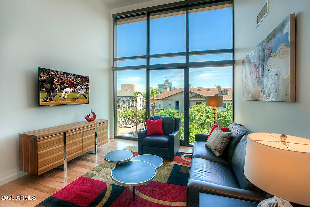 1 bed, 1.0 bath, 745 sqft, $3,200 — Photo 1