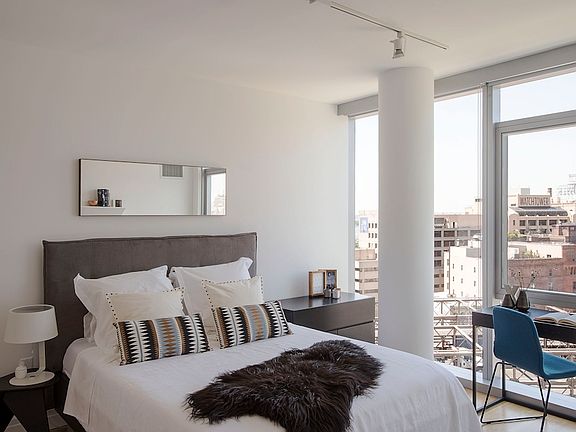 4th image of 60 Water St APT 809