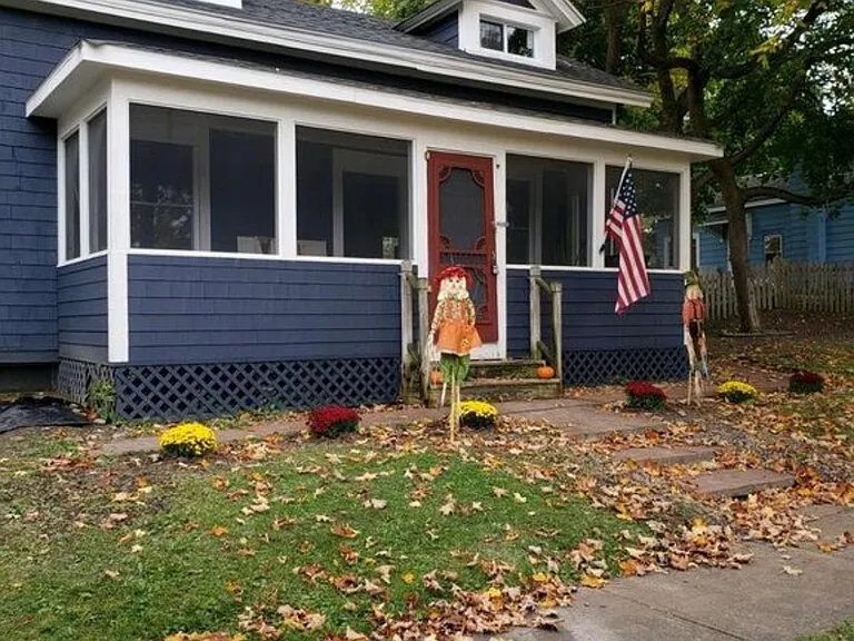 209 Chapel St — Photo 1