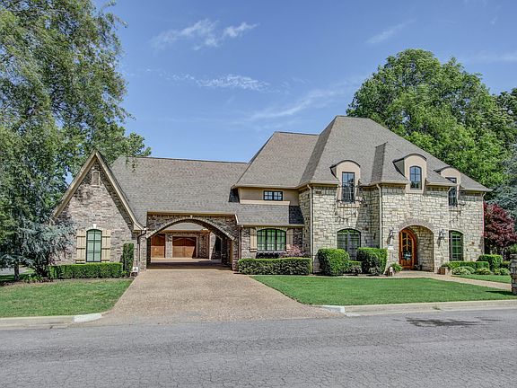 2nd image of 3270 Cypress Ln