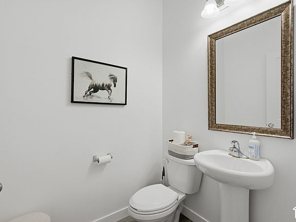 5th image of 1113 S Raintree Ln