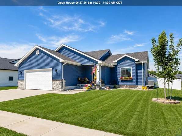 221 Cedar St, Sloan, IA 51055