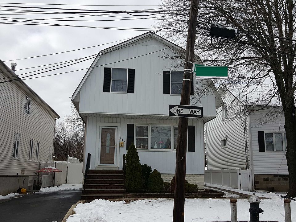 1st image of 366 Brehaut Ave