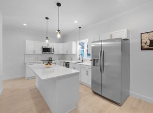 104 Lincoln St, Holyoke, MA 01040