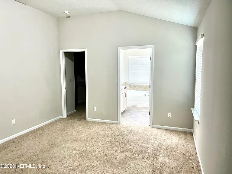 574 Northside Dr S — Photo 14