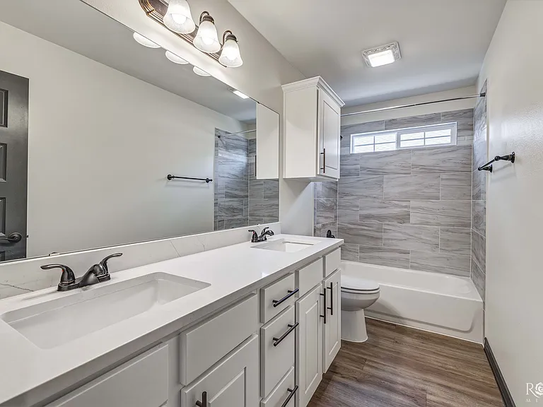 1913 Lamplighter Ln — Photo 18