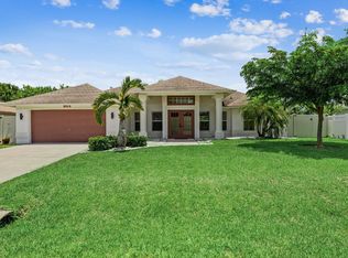 924 SE 19th Ln, Cape Coral, FL 33990