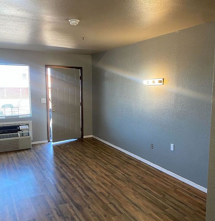 1st image of 636 Frankie Matthew Dr #8