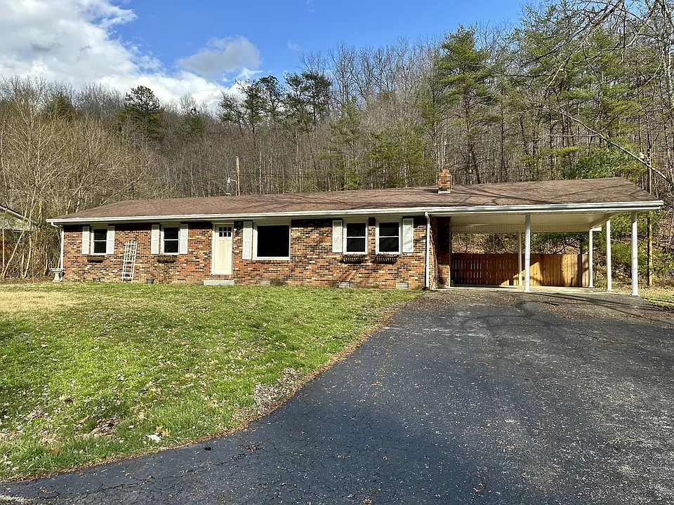 230 Pleasant Valley