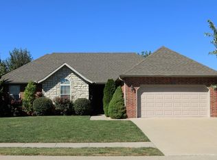 1101 E Lloyd St, Ozark, MO 65721