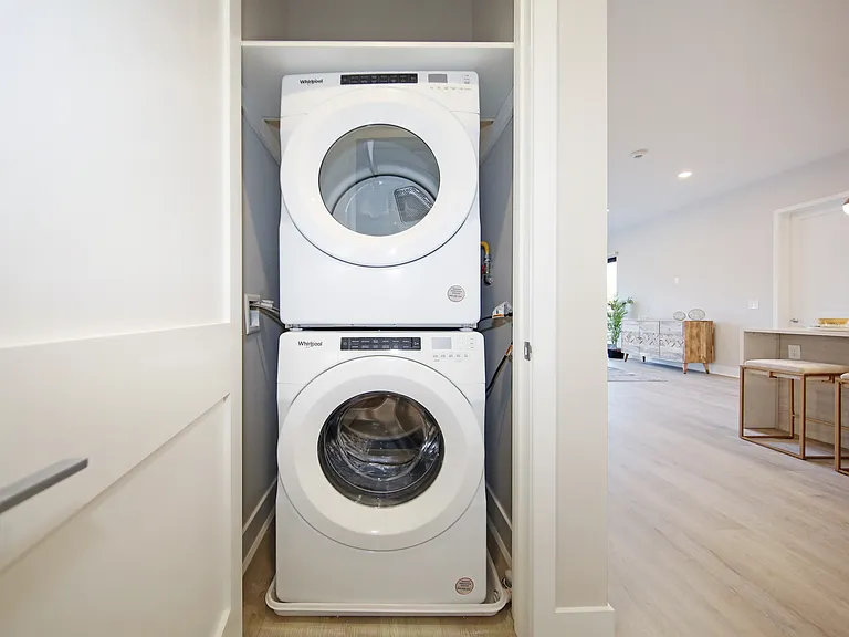 Full Size Washers and Dryers
