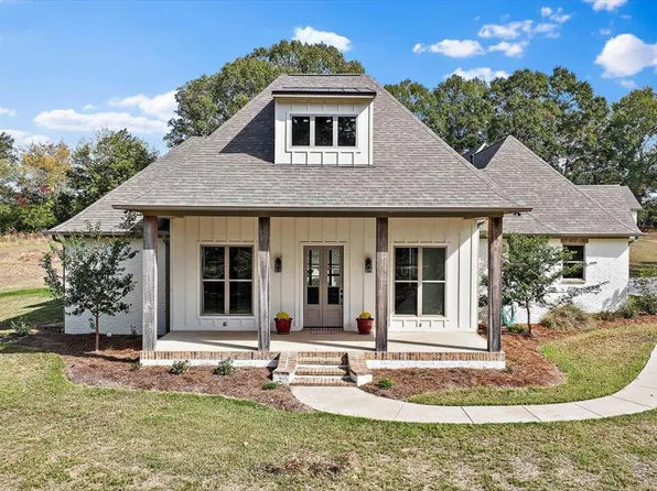 180 Browning Dr, Flora, MS 39071