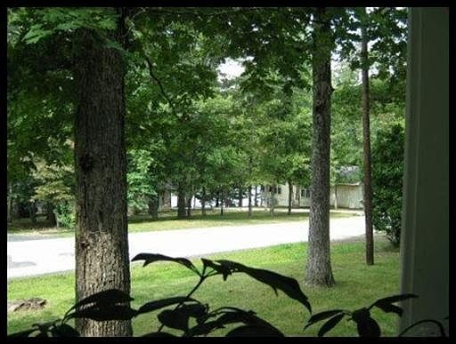 3rd image of 110 Meadowview Dr