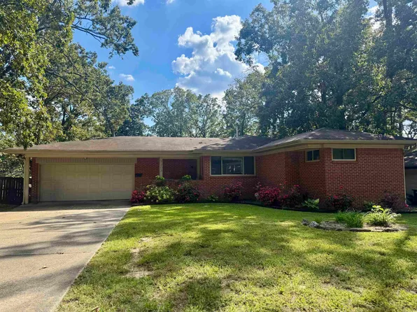 7303 Briarwood Dr, Little Rock, AR 72205