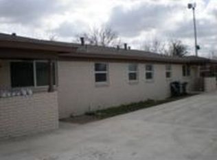 909 E Lowden St, Fort Worth, TX 76104