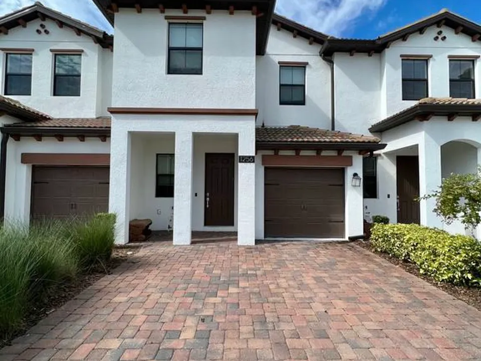 1256 Royal Saint George Blvd