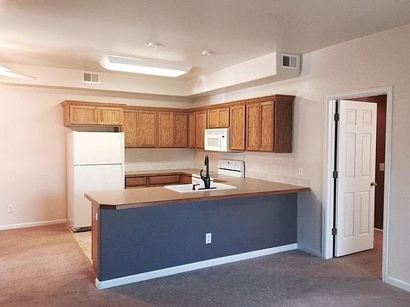 3rd image of 1269 Lake Cir