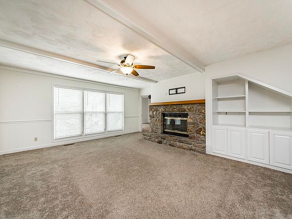 5th image of 40 Woodsvine Rd