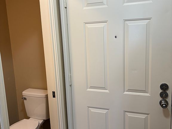 5th image of 809 Boyd Rd APT 2