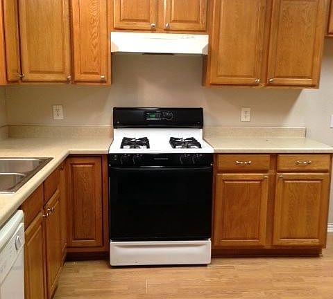 4th image of 4032 Dixon Cir