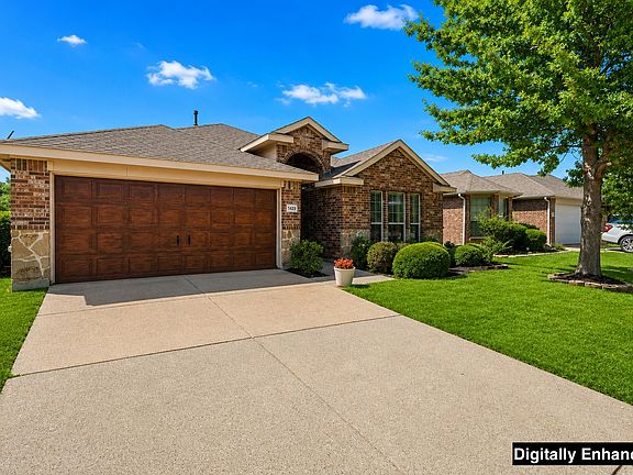 3rd image of 1429 Applegate Way