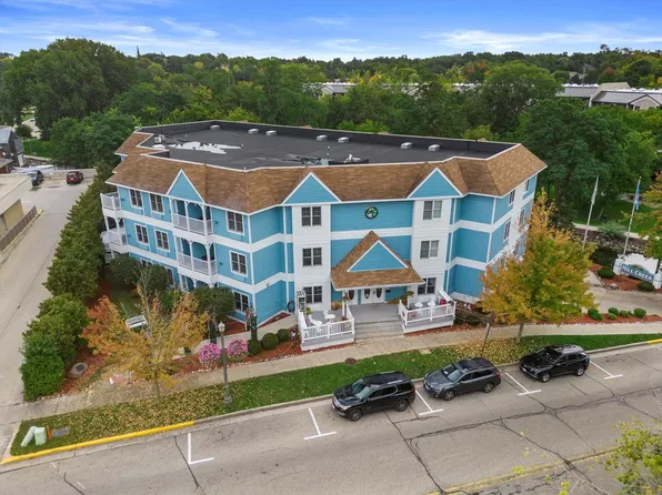 123 Center STREET #104, Lake Geneva, WI 53147