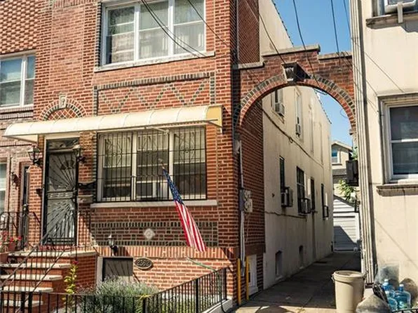 2362 E 2nd St, Brooklyn, NY 11223