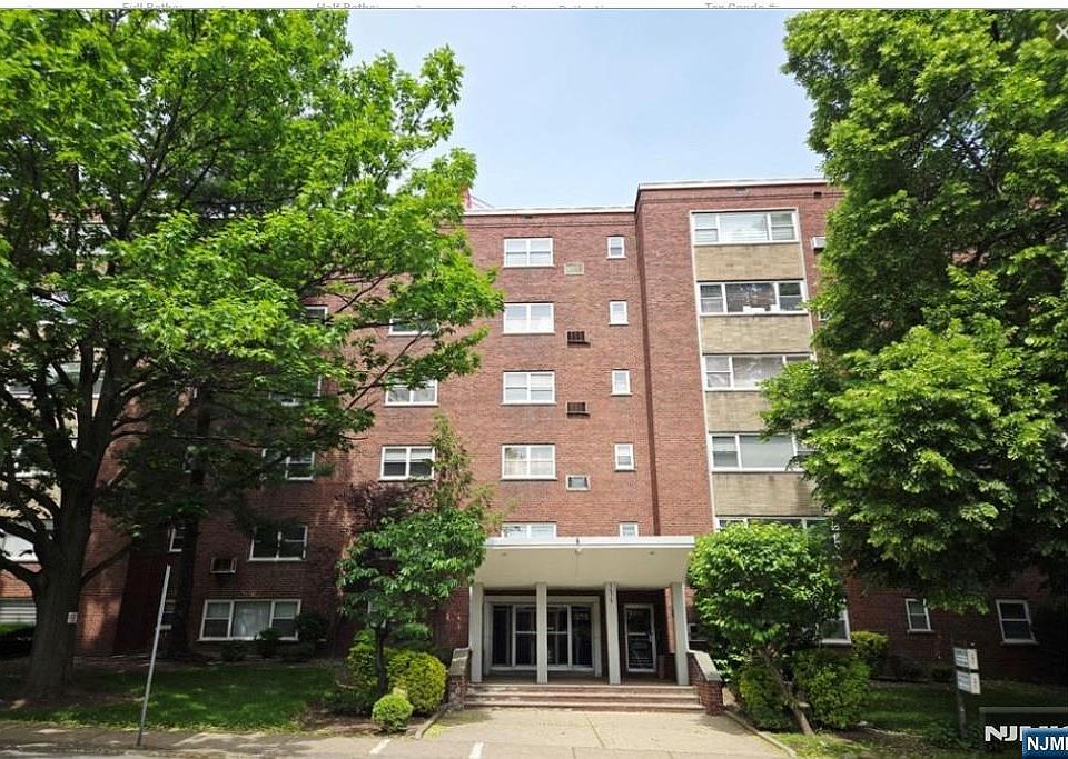 1st image of 1575 Center Ave APT 5F