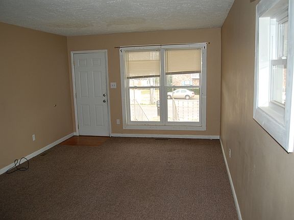 3rd image of 11821 E Gateway Dr SE