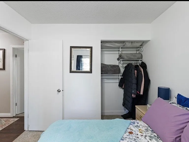213 Bentley Dr — Photo 5