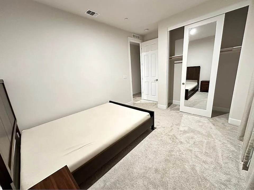 645 Belfonte St, Unit 3 — Photo 4