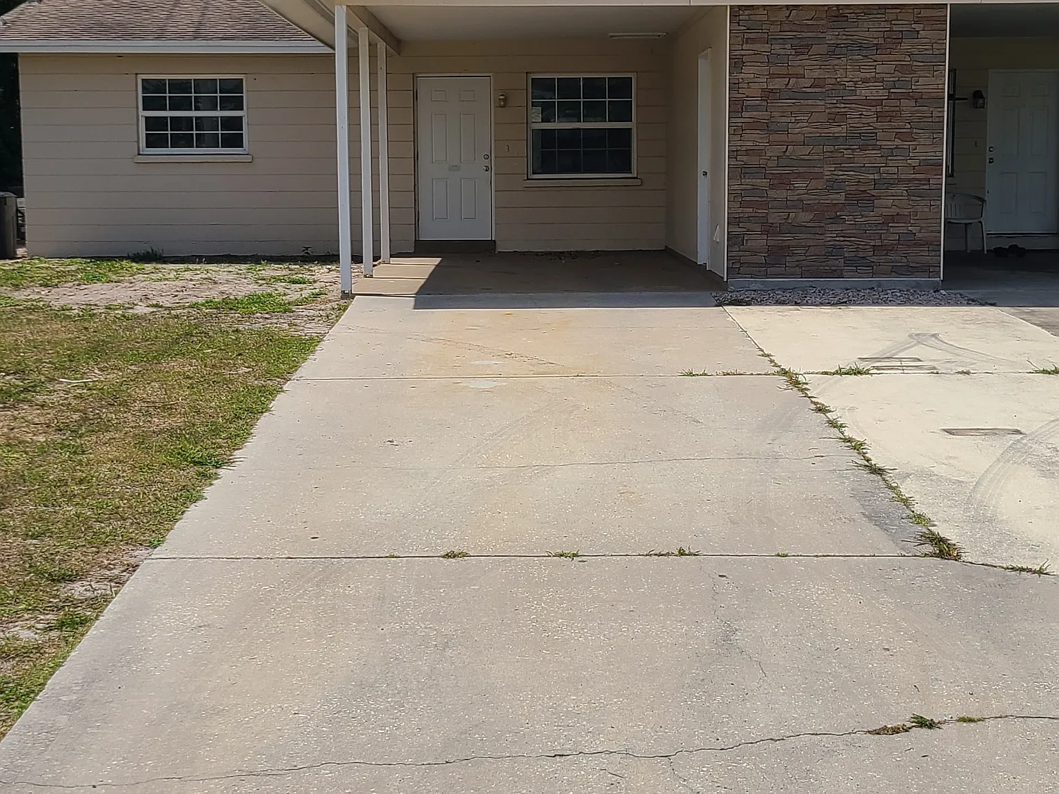 2 bed, 765 sqft, $1,295 — Photo 1