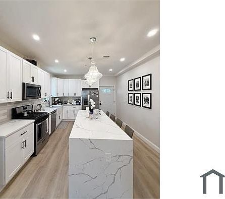 2nd image of 12 York St #2