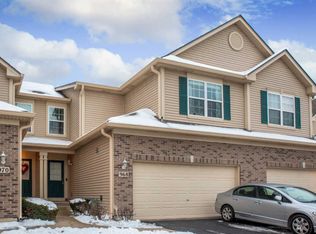 968 Oak Ridge Blvd, Elgin, IL 60120