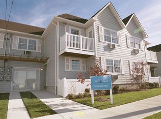 190 Beach 62nd St, Arverne, NY 11692