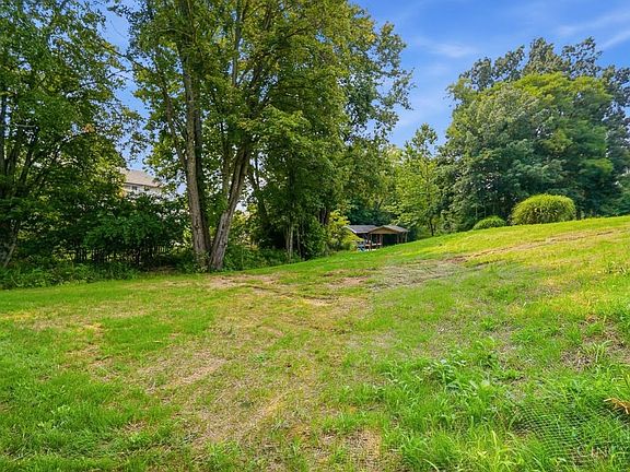 3rd image of 668 Waynoka Dr