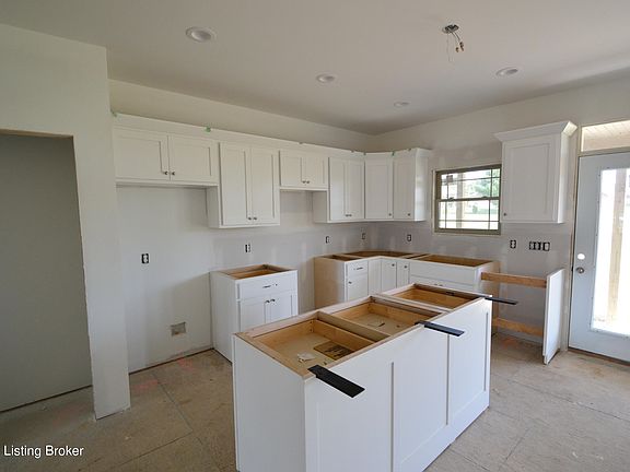 5th image of 116 Cleveland Ct