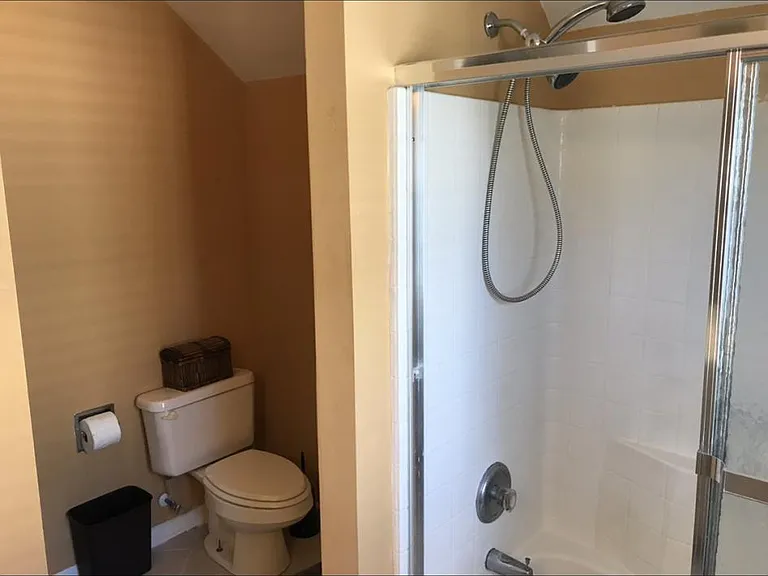 2436 Fulford Ct — Photo 7