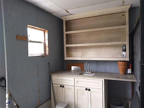 5th image of 160 Still Forest Dr