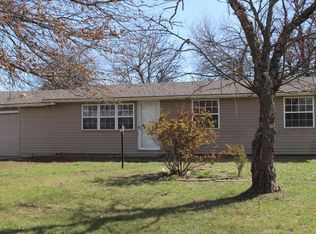 112 E Meadowbrook Ave, Clever, MO 65631