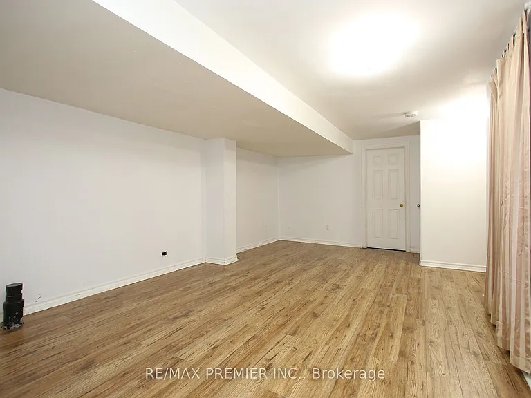 205 Equator Cres — Photo 22