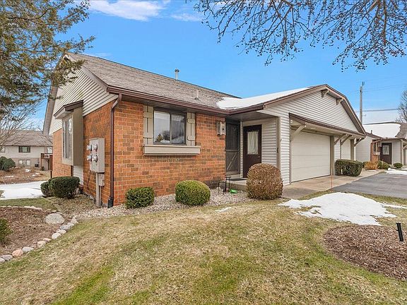 2nd image of 124 Parkside Dr