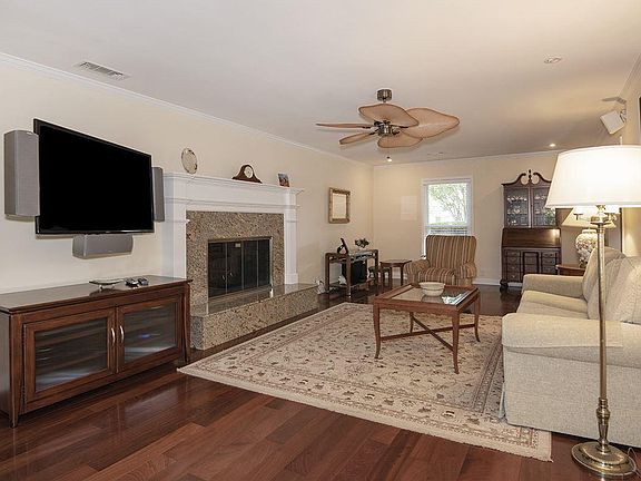 5th image of 2225 McCutchen Pl