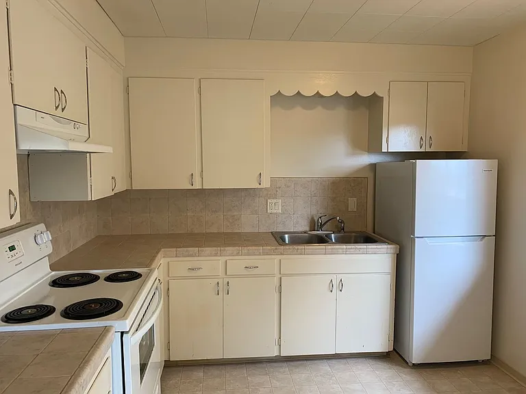 2741 Ransford Avenue — Photo 12