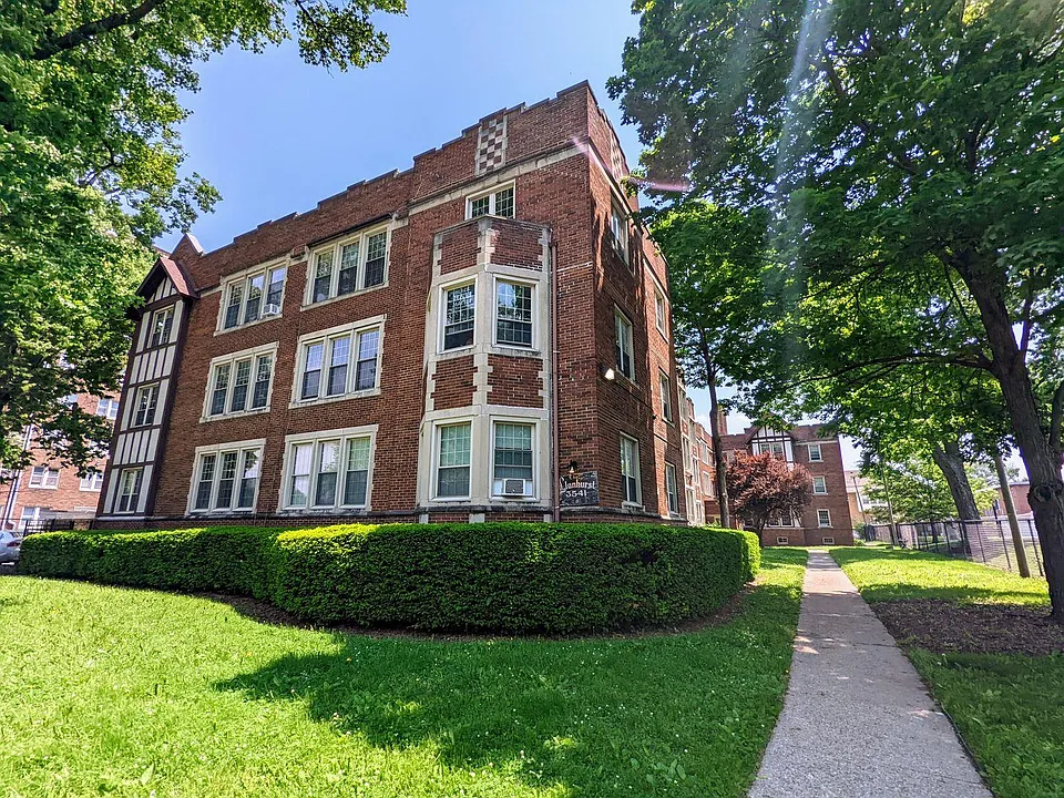 Llanhurst Apartments