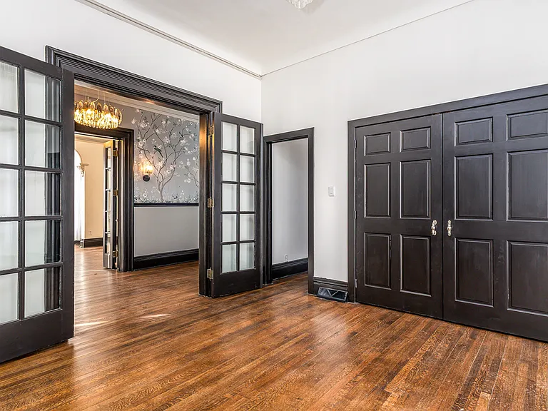 718 W Stephenson St #4COMMERCIAL — Photo 22