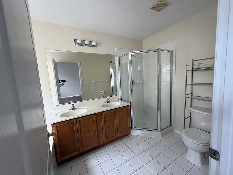 808 Margaret Ct — Photo 12