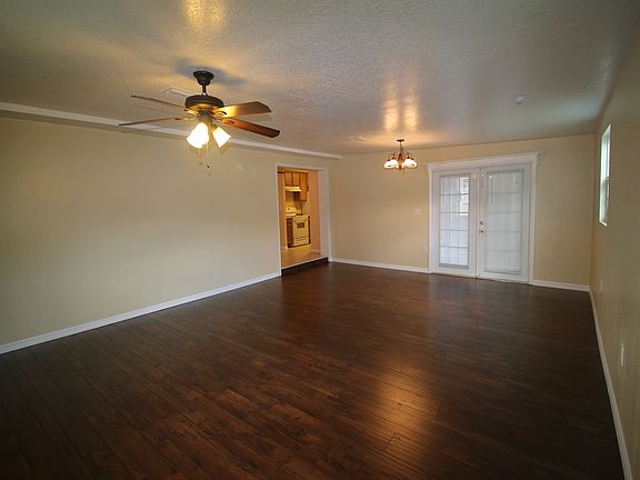 5th image of 2222 Mateo St