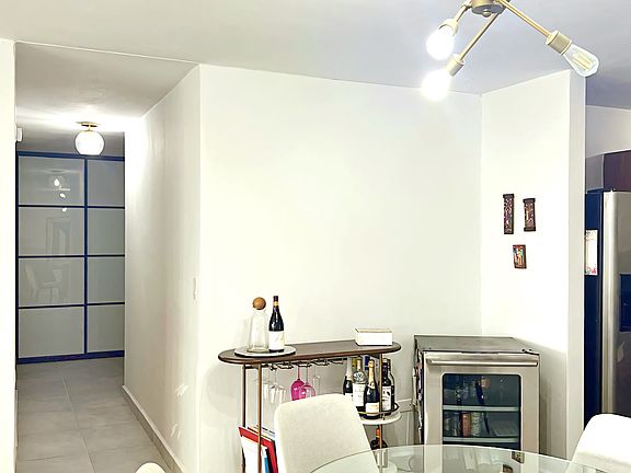 5th image of 7 Calle Un #502